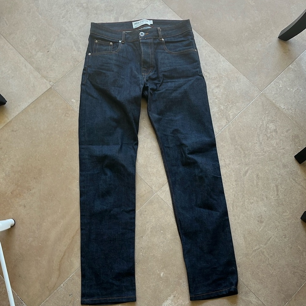 Iron & resin jeans